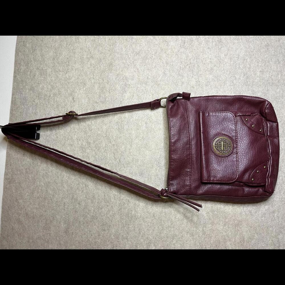 Stone & Co. Stylish Leather Crossbody Bag - Maroon